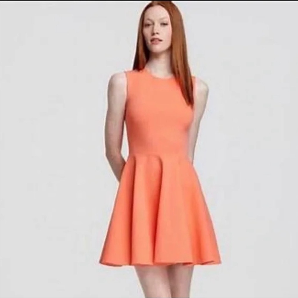 Diane von Furstenberg fit and flare orange firework Jeannie dress size 2 nwot